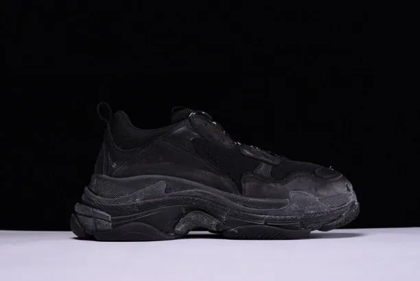BalenciagaWMNS Vintage Triple S Trainers - Triple Black Distressed
