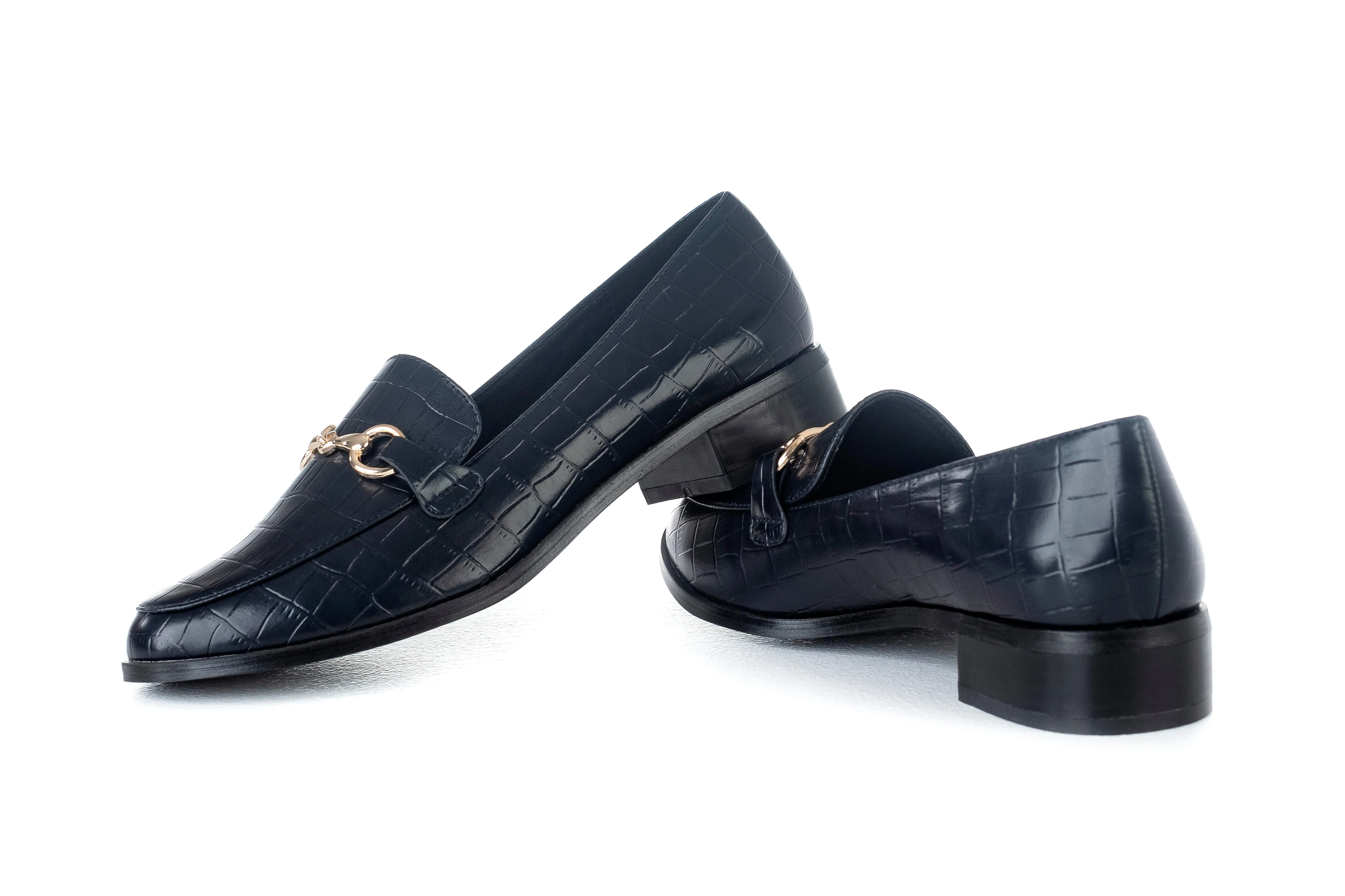 Loafers with buckle