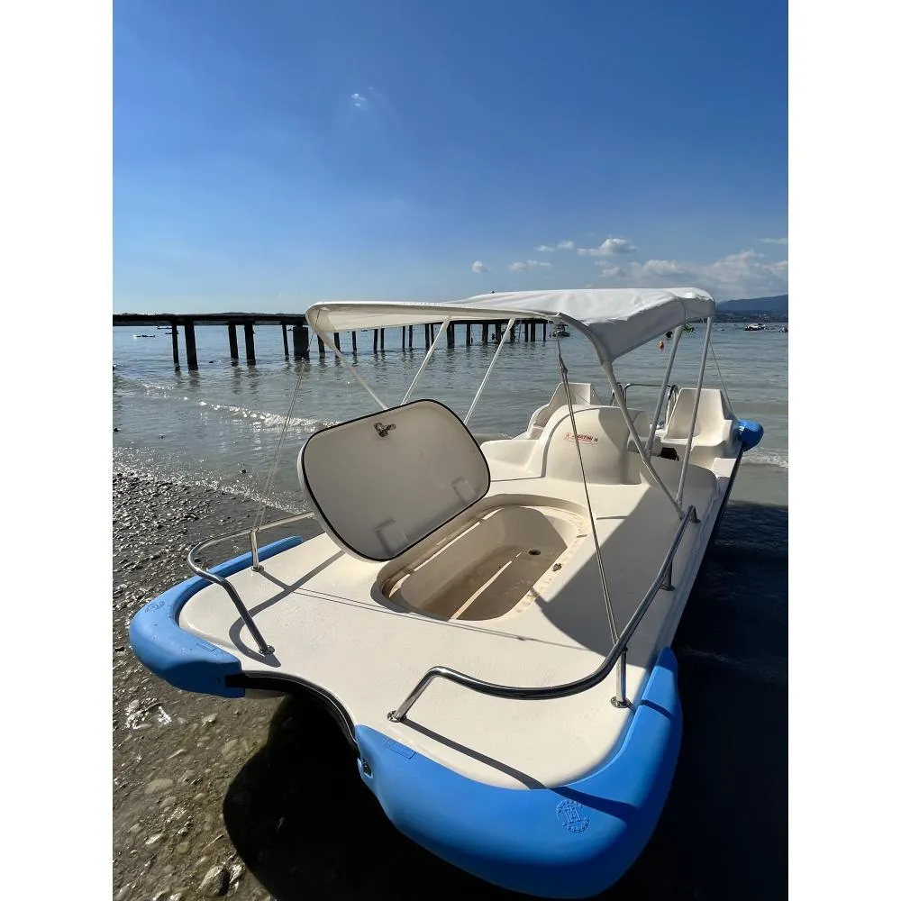 Martini Nautica Happy Hour 5 Person Pedal Boat