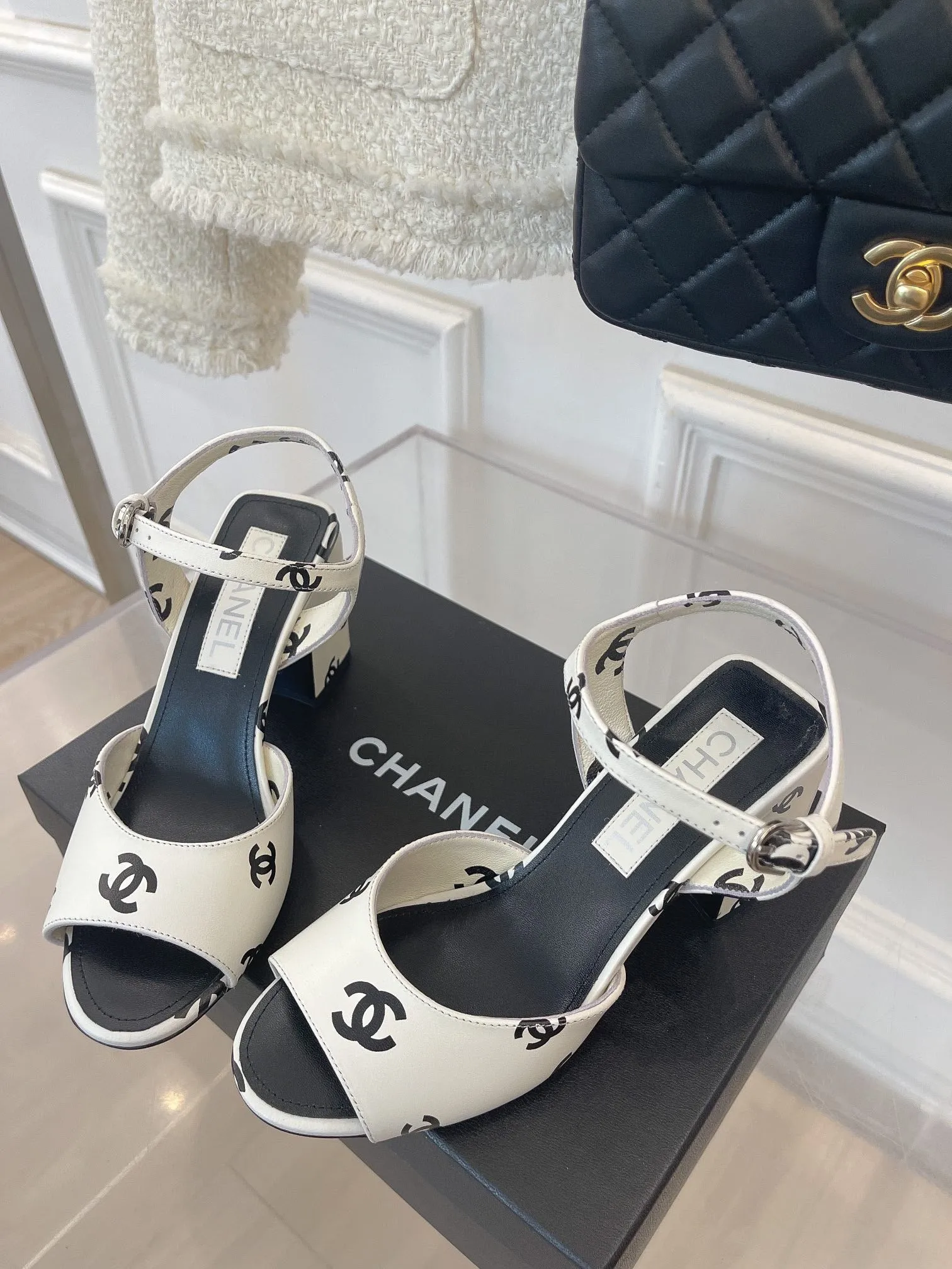 SE864 CC Sandals / Size5-9