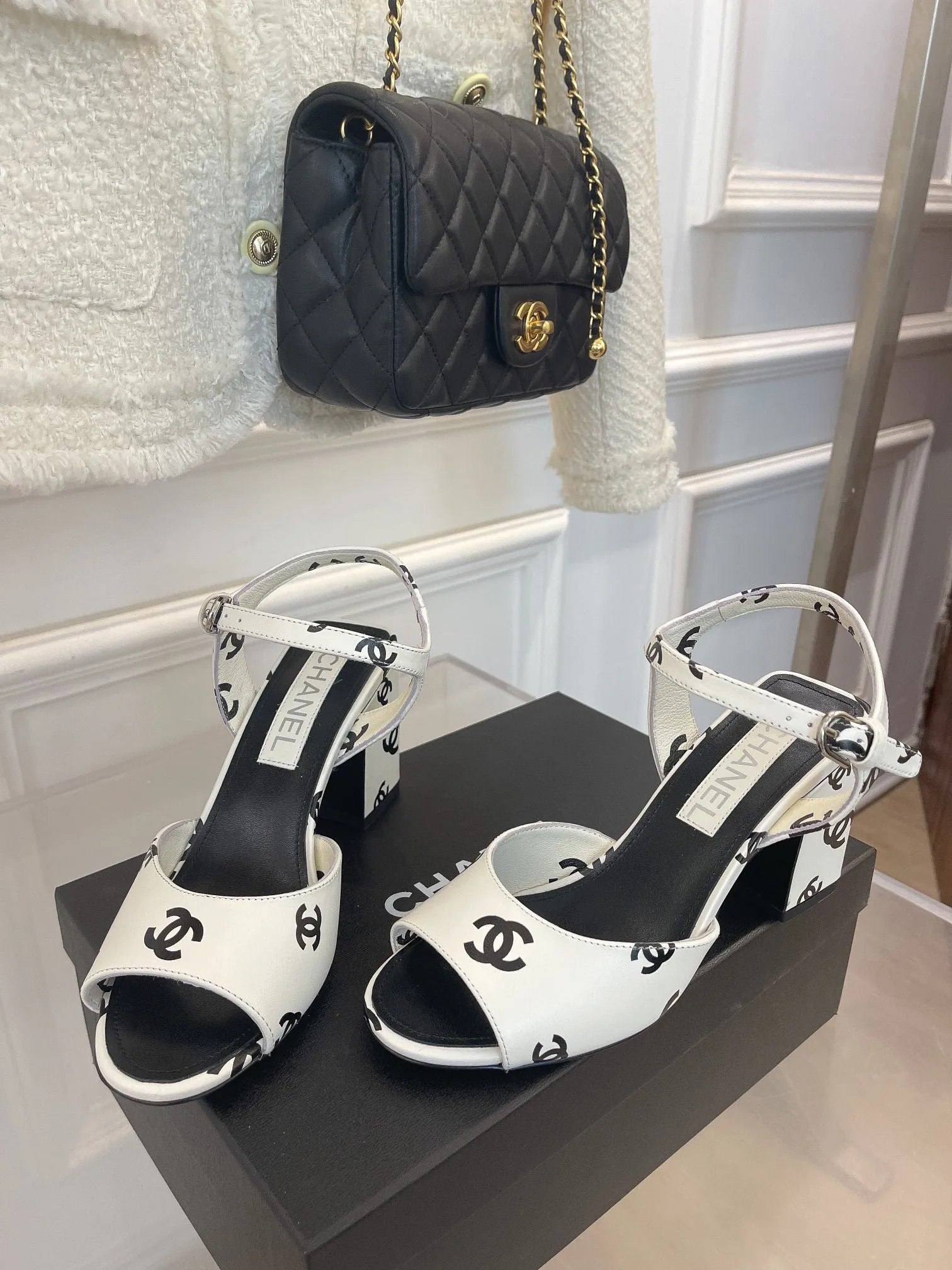 SE864 CC Sandals / Size5-9