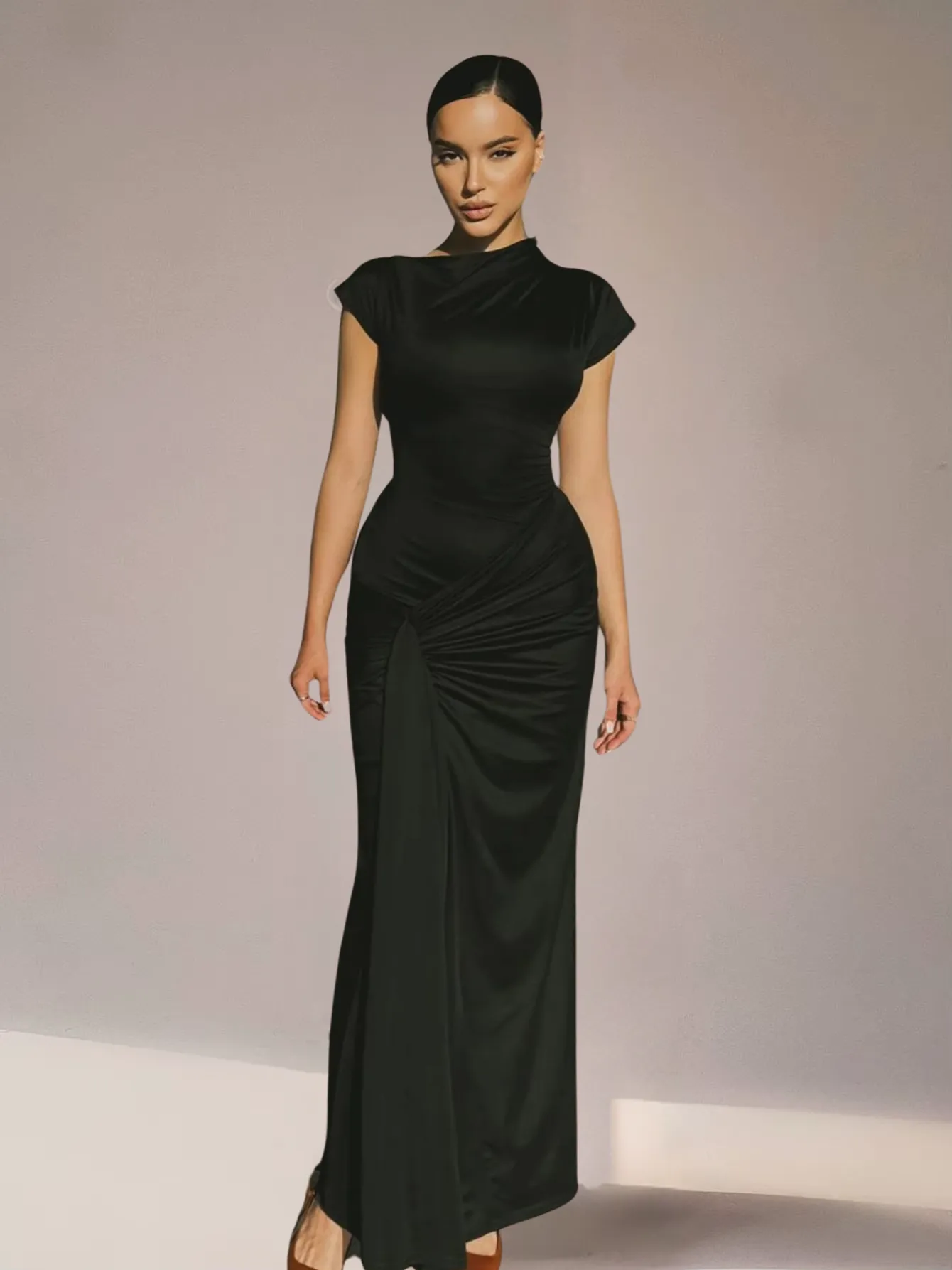 Seraphina – Elegant draped design – Maxi dress