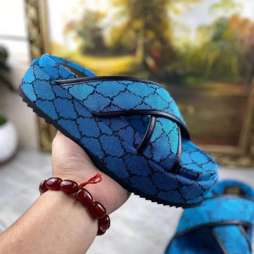 Slide Designer Women Embossed Macron Sandals Men Slippers Flip Flops Luxury Flat Thick Bottom Embroidery Printed classic retro Jelly Rubber High Heel Hot size 35-45